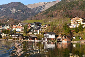 Fototapeta na wymiar Wolfgangsee lake near Salzburg late autumn