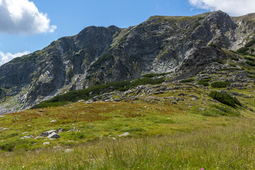 Fototapeta na wymiar Hiking trail for Vihren Peak, Pirin Mountain, Bulgaria