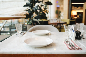 table setting in restaurant