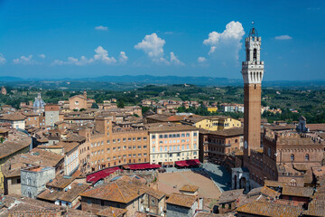 Fototapeta na wymiar Luftaufnahme Siena, Toskana, Italien