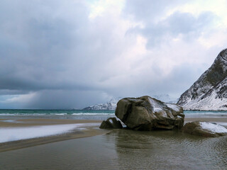 Strand bei Grotfjord, Kvaloya, Norwegen