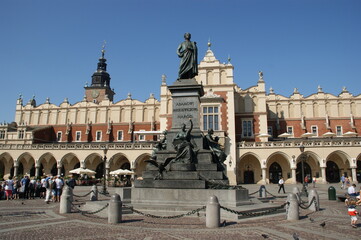 Obraz premium The main market square in Krakow poland. 