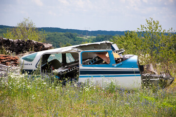Small general aviation aircraft remains
