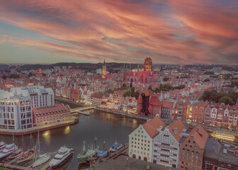 Obraz premium gdansk old town at evening