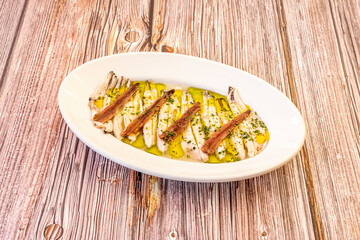 anchovies in vinegar and anchovies