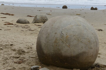 Rock formations on Moeraki Boulders beach