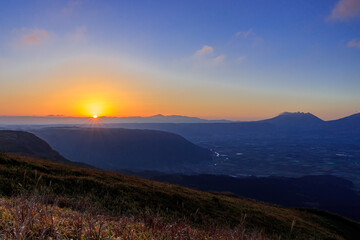 秋の大観峰から見た朝日　熊本県阿蘇市　Sunrise seen from Autumn Daikanbou Kumamoto-ken Aso city