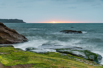 Obraz premium An overcast and grey cloudy day at the seaside