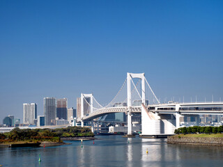 Fototapeta na wymiar 東京都　レインボーブリッジと東京港