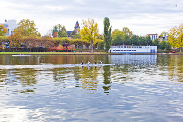 Obraz premium Frankfurt panoramic view across River Main bridge to skyscrapers Germany.