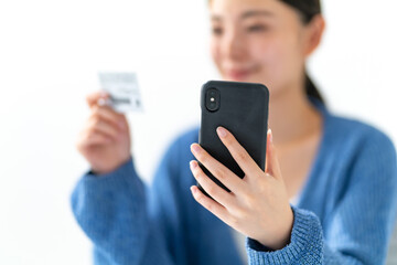 ネットショッピング・若い女性