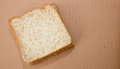 Bread put on the paper, ready to eat
