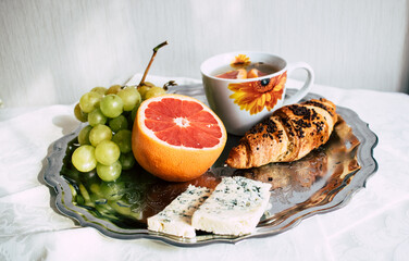 breakfast with fruits and tea