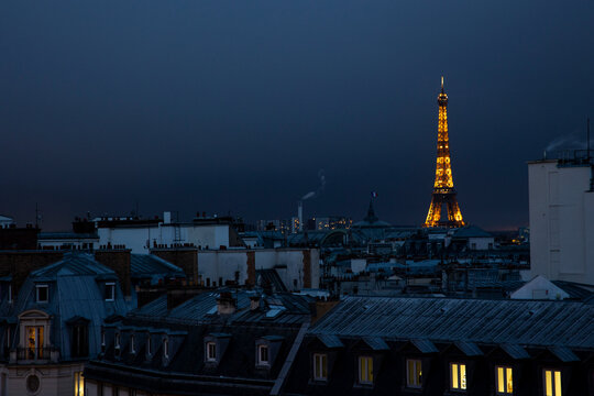 paris ses toits la nuit