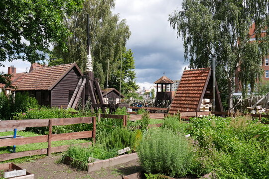 Blide bzw. Wurfmaschine im Hanseviertel Demmin als mittelalterliche Burg bzw. Stadt und Museumsdorf. Ein Freilichtmuseum in Mecklenburg-Vorpommern.