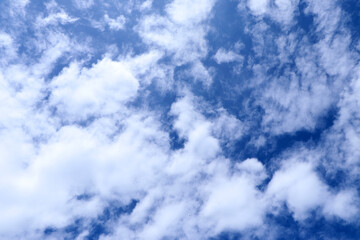 Fototapeta premium Blue sky background with clouds, White clouds floating on blue sky for backgrounds concept