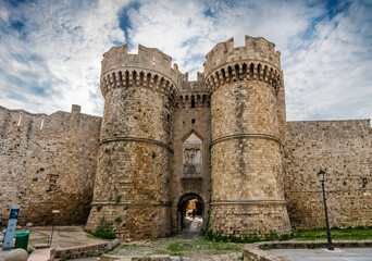 Obraz premium Old Town Marina Gate view in Rhodes Island. Rhodes is populer tourist destination in Greece.
