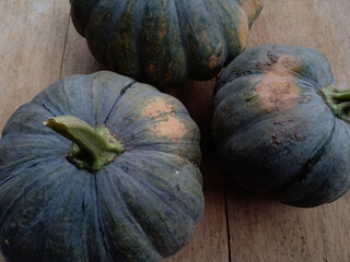 a pumpkin ripe from the tree