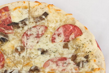 California pizza with a diameter of 28 cm.
