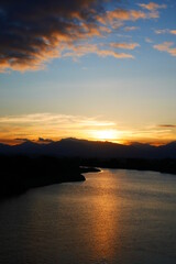 夕日と川 ( sunset and river )