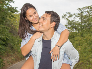 Obraz premium Couple in romantic and fun pose