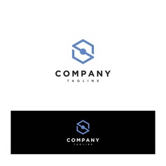 Fototapeta premium Modern and professional S initials logo design 1