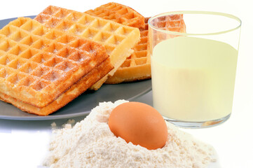 Gaufre avec ses ingrédients en gros plan