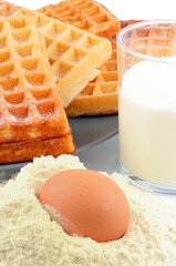 Gaufre avec ses ingrédients en gros plan