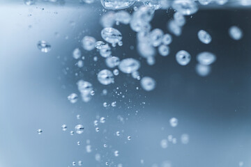 水中を漂う気泡
