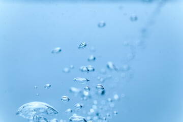 水中を漂う気泡
