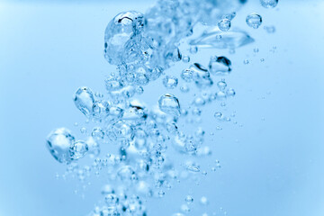 水中を漂う気泡
