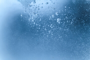 水中を漂う気泡
