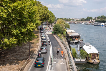 La nouvelle piste amenagee le long de la voie Georges Pompidou