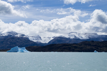 Icebergs floating on Argentino lake, Patagonia landscape, Argentina