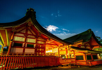 Fototapeta na wymiar 伏見稲荷神社