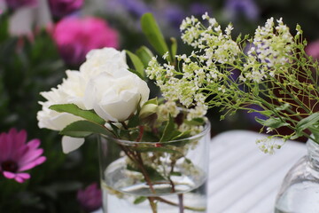 FLORES BLANCAS