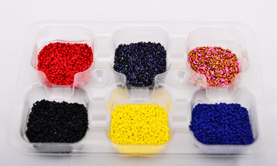 Rd, blue, green, black, yellow plastic material to manufacture paint together, masterbatch.
