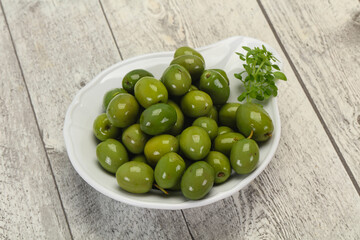 Green Campo Real olives in the bowl