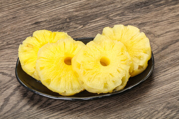 Sweet pineapple rings in the bowl
