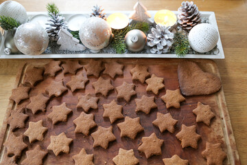 Gingerbread cookies with advent table decoration