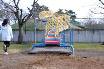 おいらせ　いちょう公園　滑り台