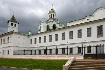 Fototapeta na wymiar Seminar building. Spaso-Preobrazhensky Monastery. The city of Yaroslavl. Yaroslavl. Gold ring of Russia