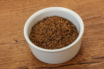 Dry zeera seeds in the bowl