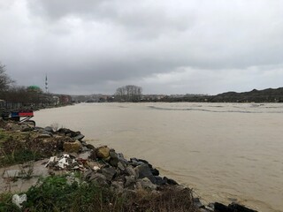 
A river opening to the black sea, the color of water in rainy weather is the color of mud.