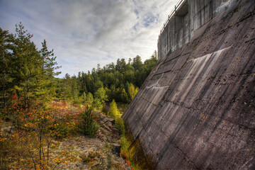 Fototapeta na wymiar Aubrey Falls dam in Ontario, Canada