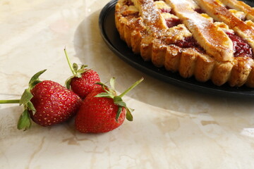 cake with strawberries
