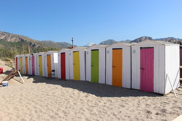 Obraz na płótnie Canvas beach huts at the beach