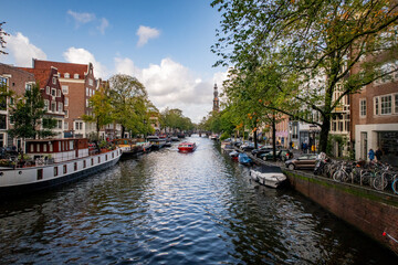 Obraz premium City Amsterdam in Autumn between canals
