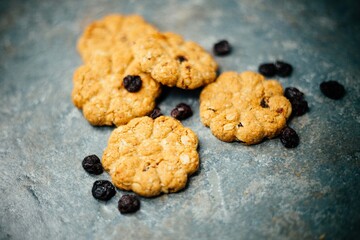 cookies and raisins