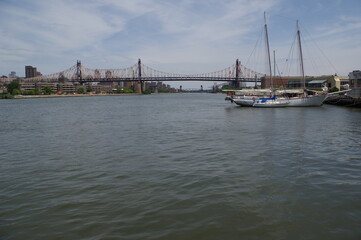 Naklejka premium city river